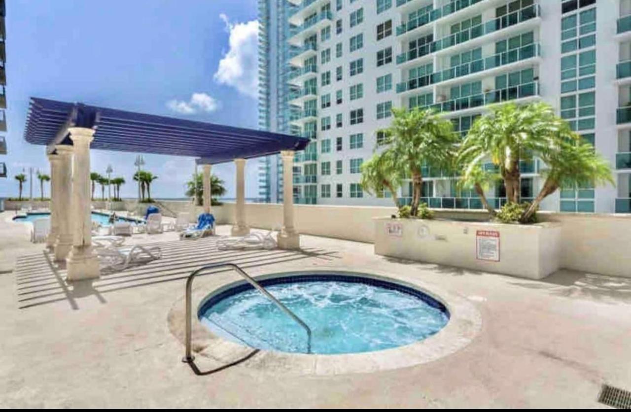 Amazing Condo With Free Parking In Brickell Miami Buitenkant foto
